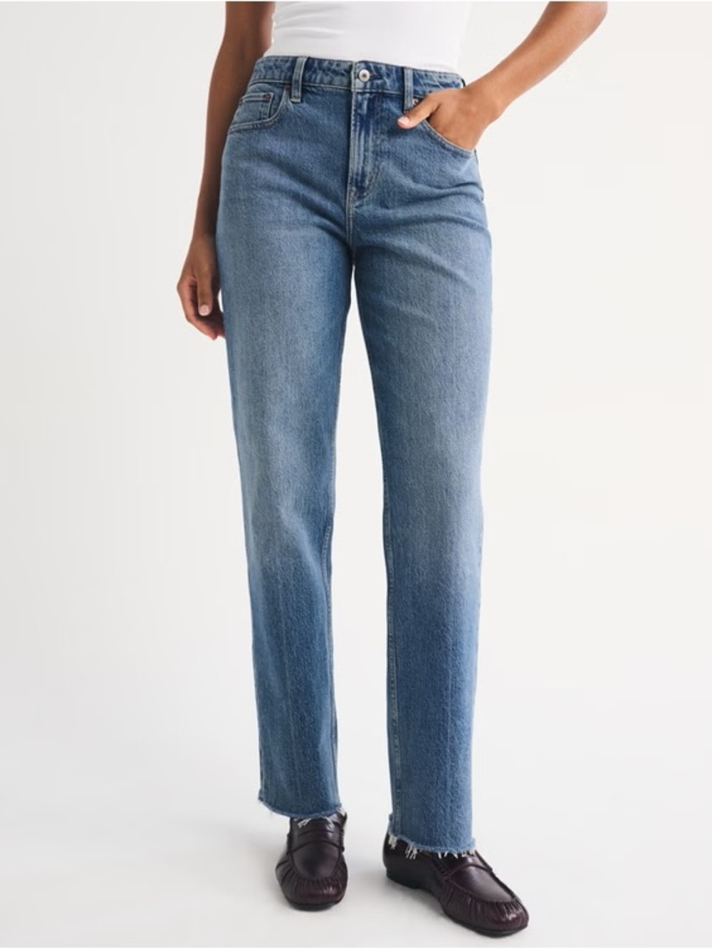 NWOT Abercrombie Curve Love 90s High-Rise Straight Leg Jeans - Blue